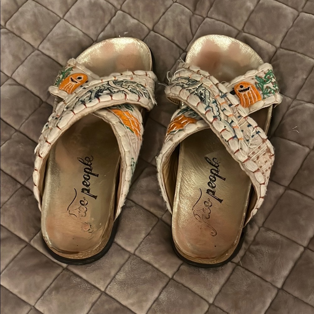 Free People Women's Wildflowers Crossband Sandal Size 36 / Size 6 Multicolor